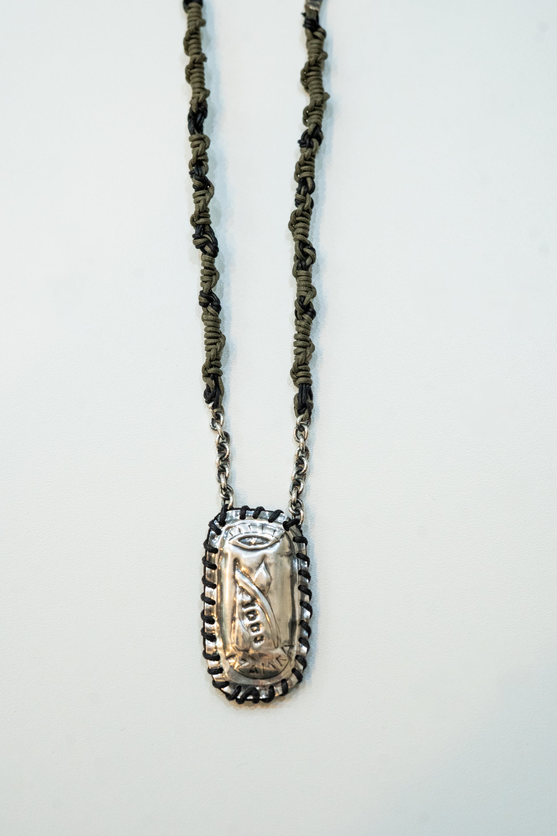 Collier kaki avec Petek de Rabbi Nahman – bijou Breslev contenant la ségoula Na Nah Nahma Nahman Meouman